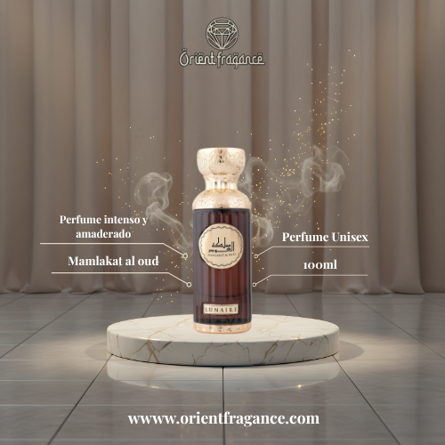 Seerati Lunaire Mamlakat Al Oud presentación elegante perfume unisex nocturno y sofisticado